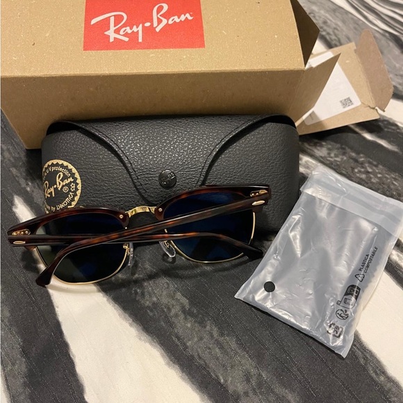 Ray-Ban glasses - Picture 2 of 4
